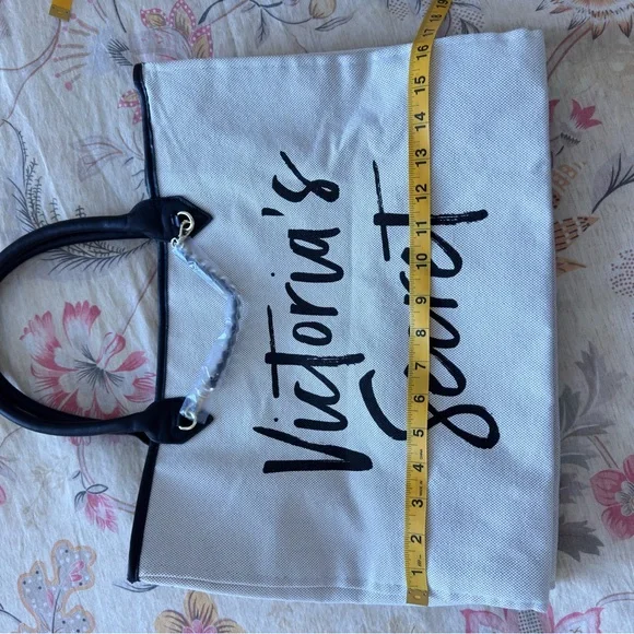 Victoria's Secret Cream Tote with Black Accents - Picture 4 of 7